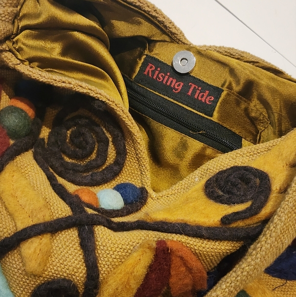 Colorful Embroidered Bag - Picture 3 of 3